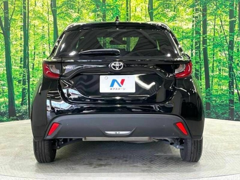 YARIS-15