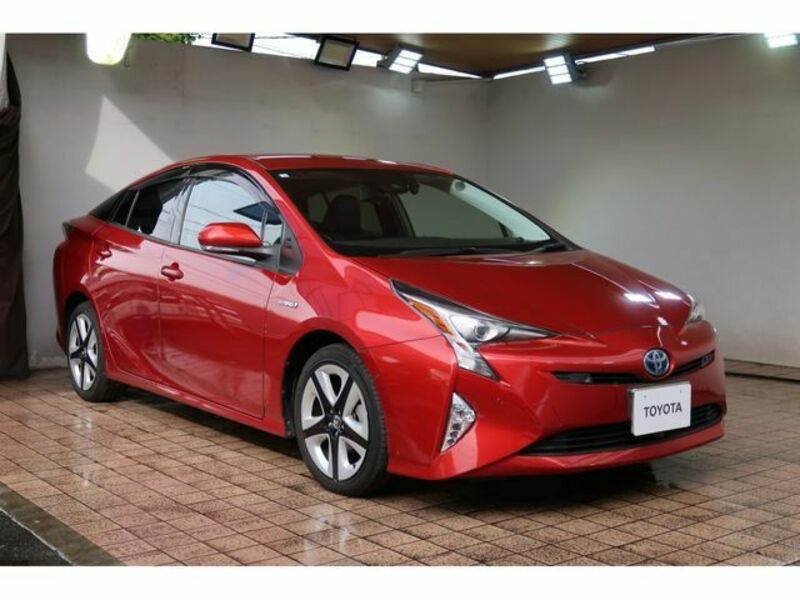 TOYOTA　PRIUS