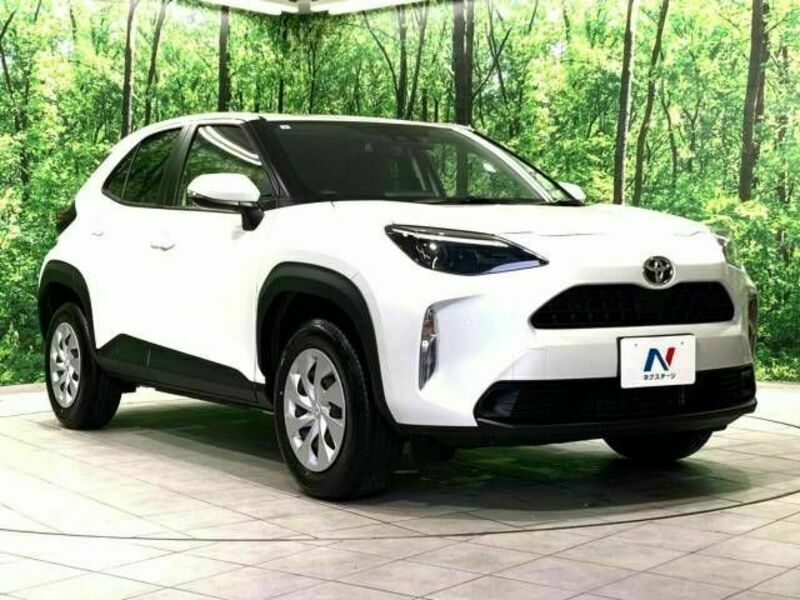 YARIS CROSS-17