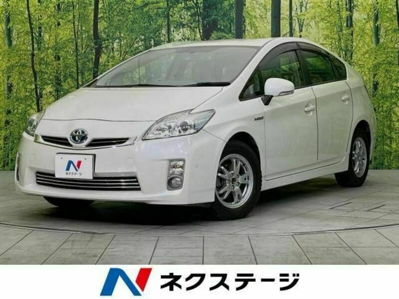 TOYOTA　PRIUS