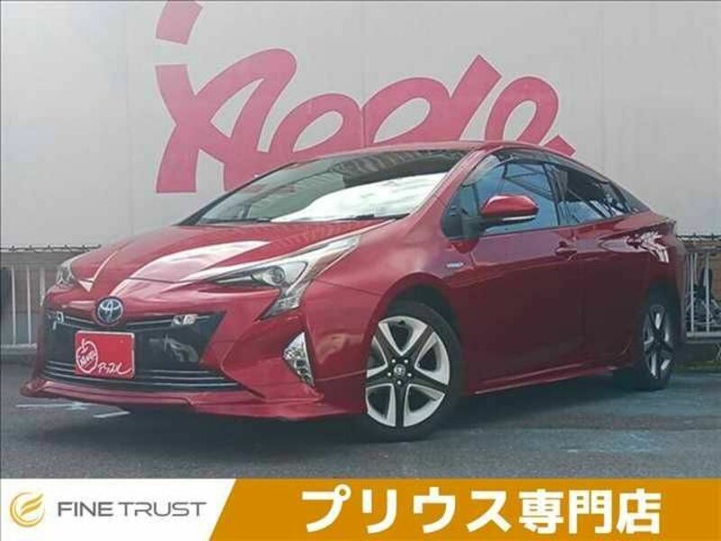 TOYOTA　PRIUS