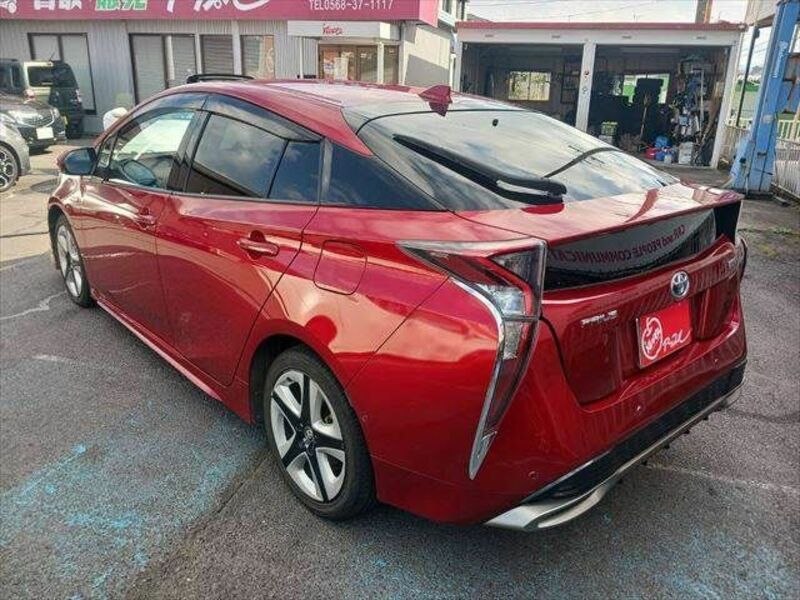 PRIUS-17