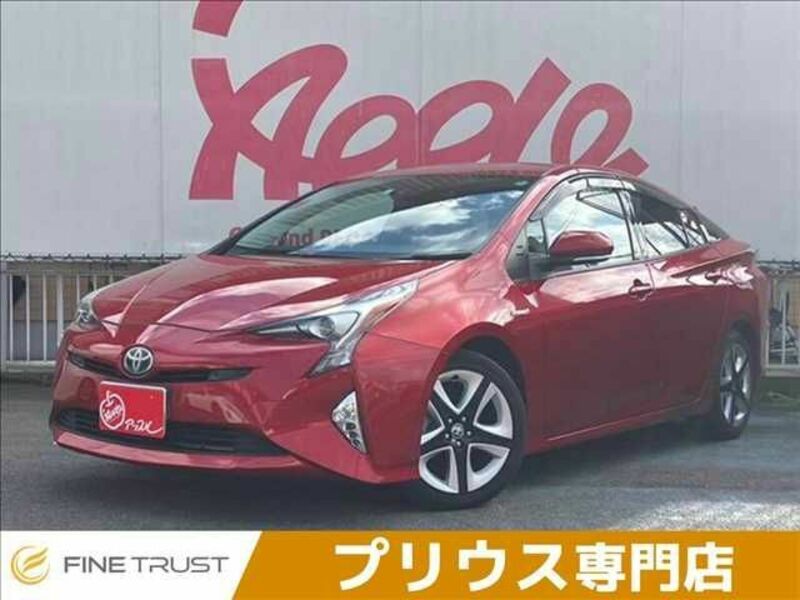 TOYOTA　PRIUS