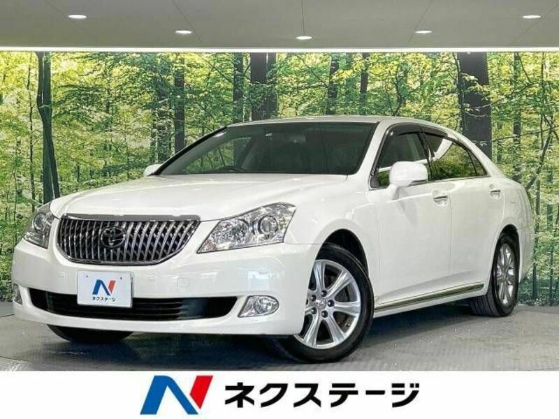 TOYOTA　CROWN MAJESTA