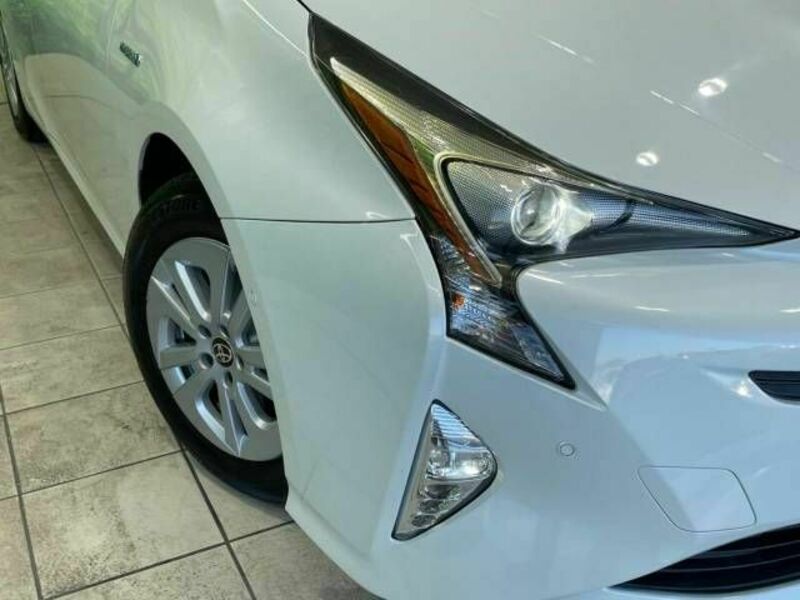 PRIUS-12