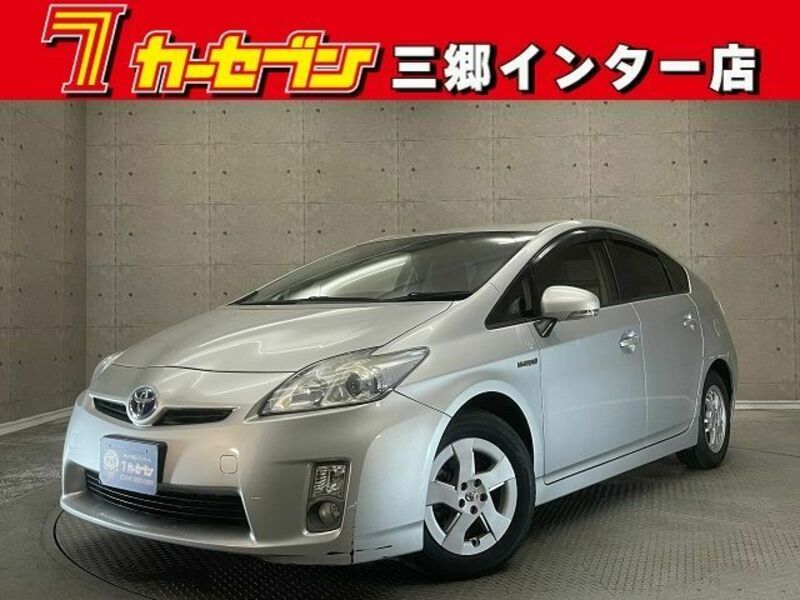 TOYOTA　PRIUS