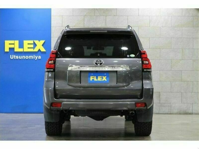 LAND CRUISER PRADO-10