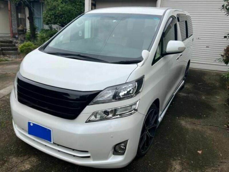 TOYOTA　VELLFIRE