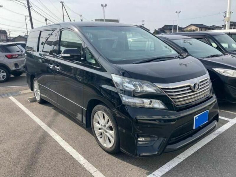 TOYOTA　VELLFIRE