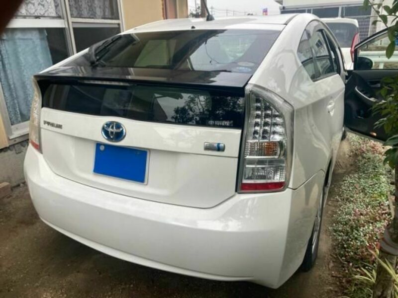 PRIUS-3