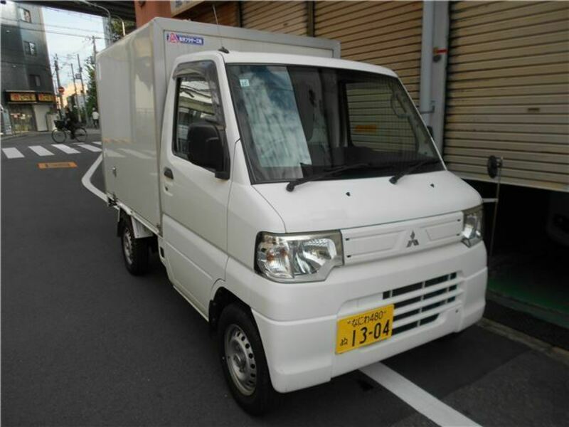 MITSUBISHI　MINICAB TRUCK