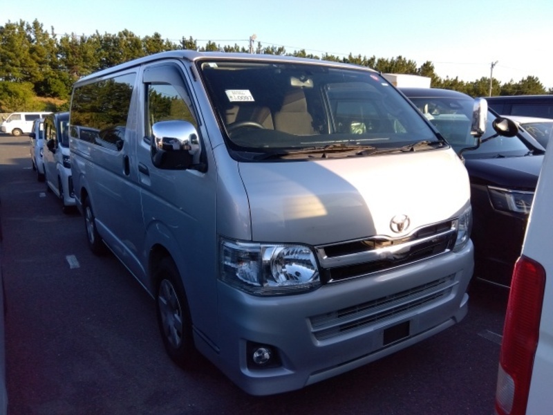 HIACE VAN-1