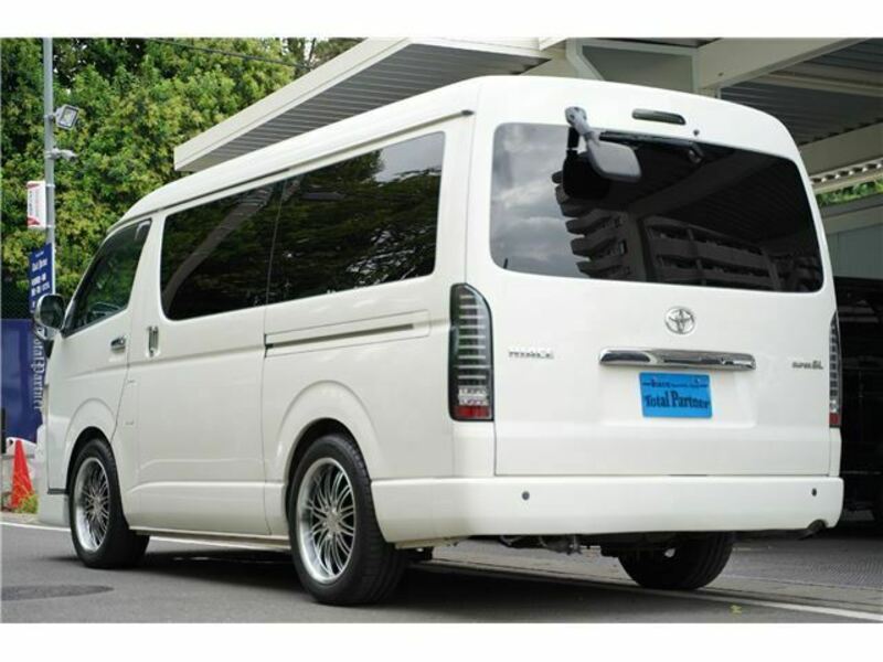 HIACE-18