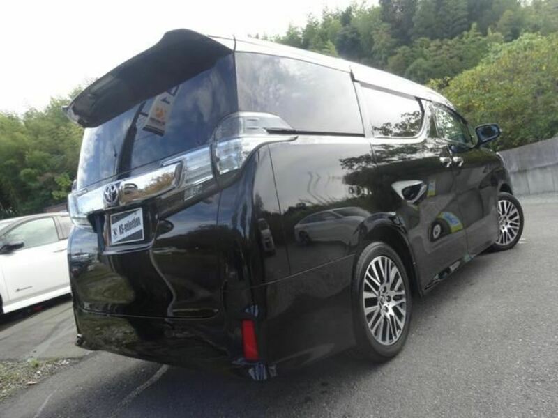 VELLFIRE-1