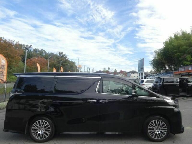 VELLFIRE-5