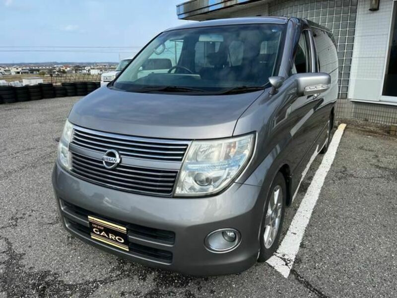 NISSAN　ELGRAND