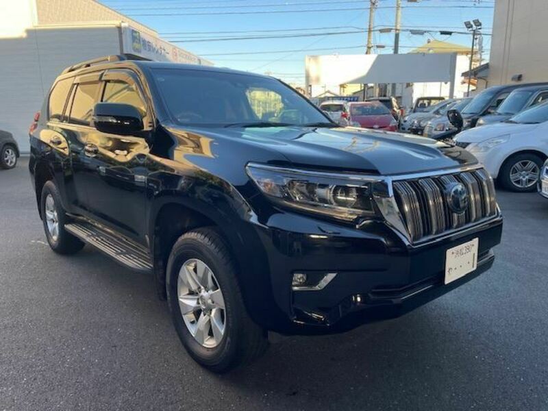 TOYOTA　LAND CRUISER PRADO