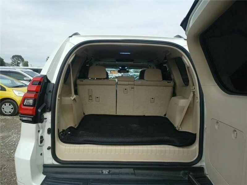 LAND CRUISER PRADO-11