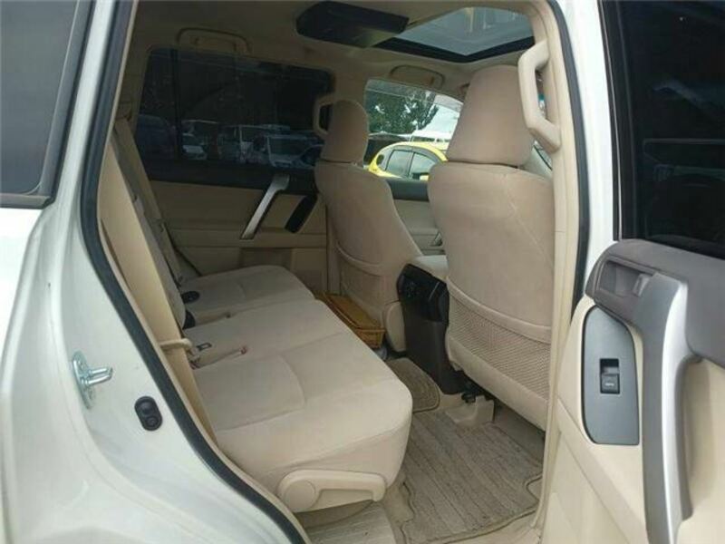 LAND CRUISER PRADO-14