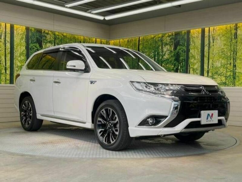 OUTLANDER PHEV-16