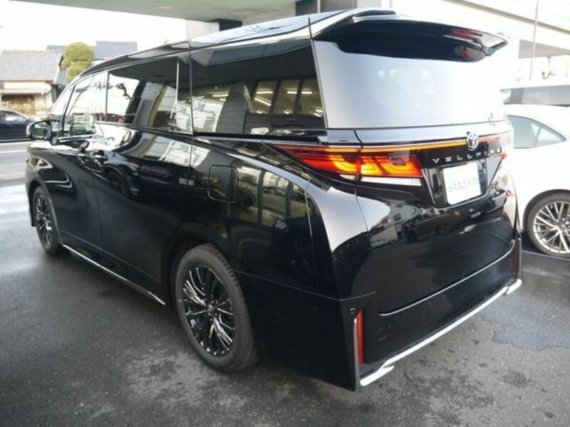 VELLFIRE-1