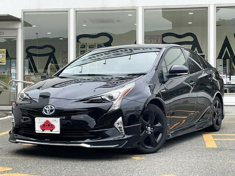 TOYOTA　PRIUS