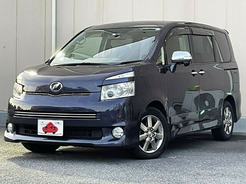 TOYOTA　VOXY