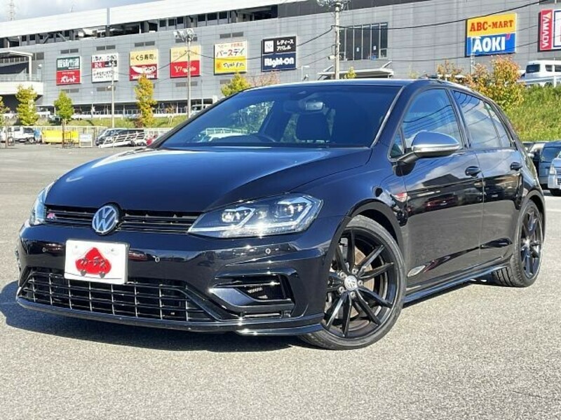 VOLKSWAGEN　GOLF