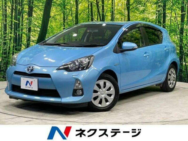 TOYOTA　AQUA