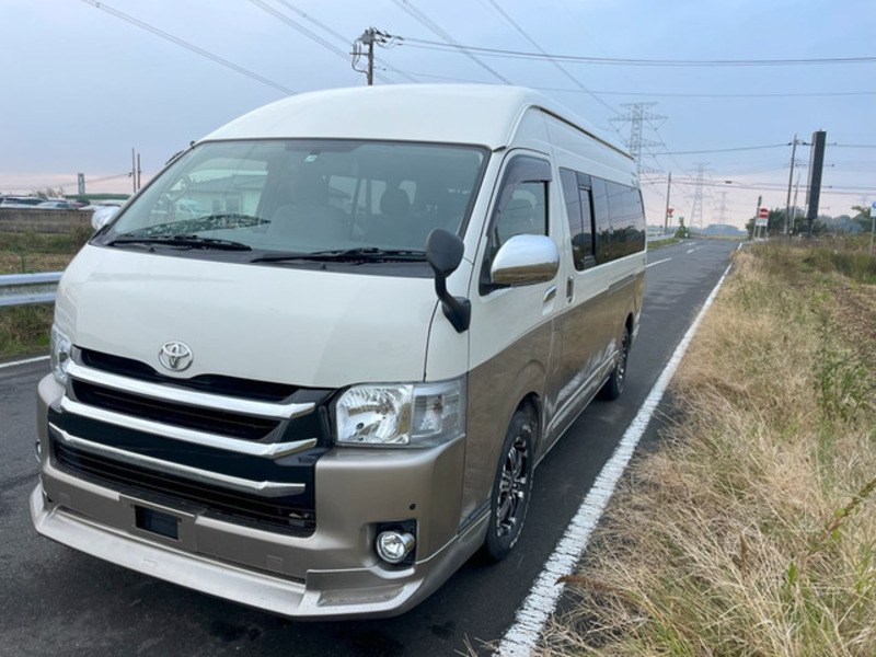 HIACE-8