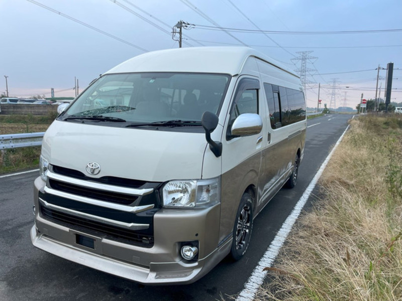 HIACE-10