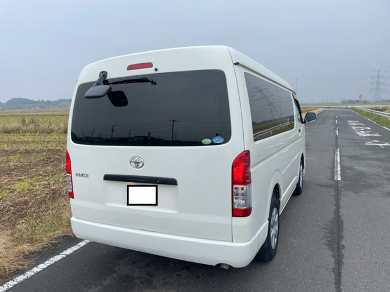 HIACE-7