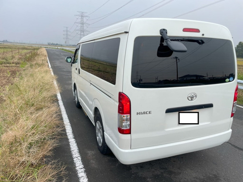 HIACE-10