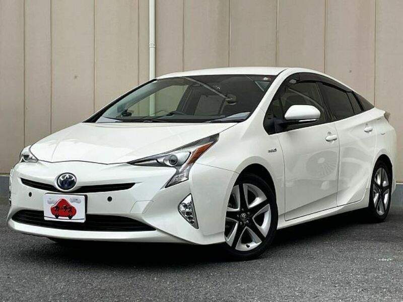 TOYOTA　PRIUS