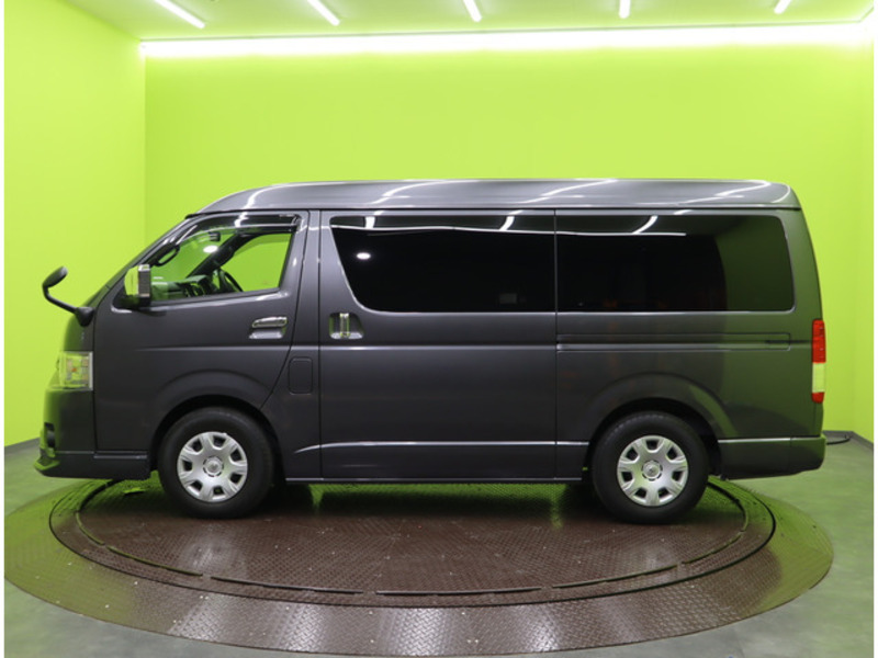 HIACE VAN-1