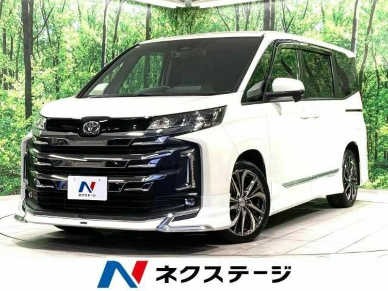 TOYOTA　NOAH