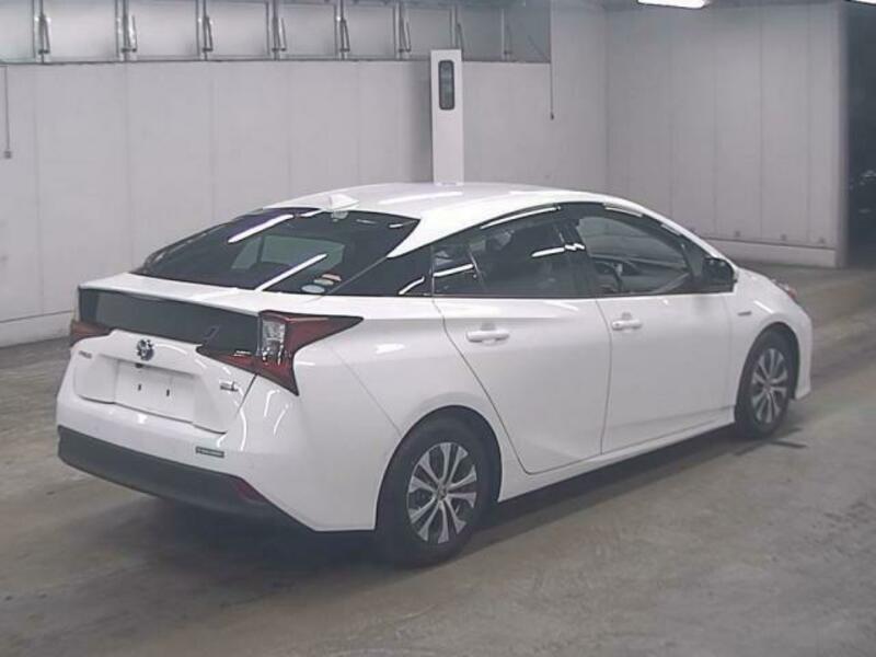 PRIUS-3