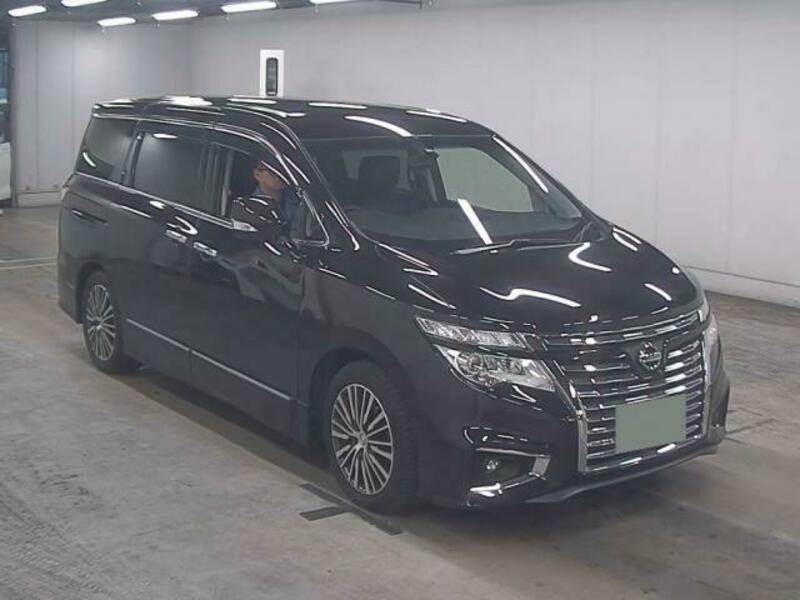 NISSAN　ELGRAND