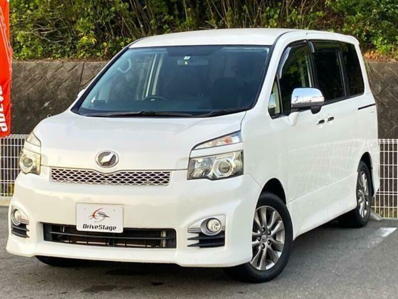 TOYOTA　VOXY