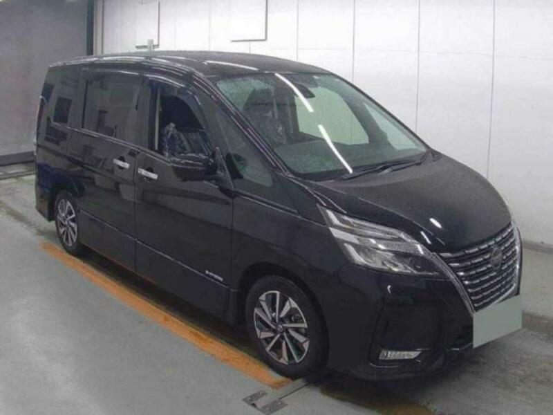 NISSAN　SERENA