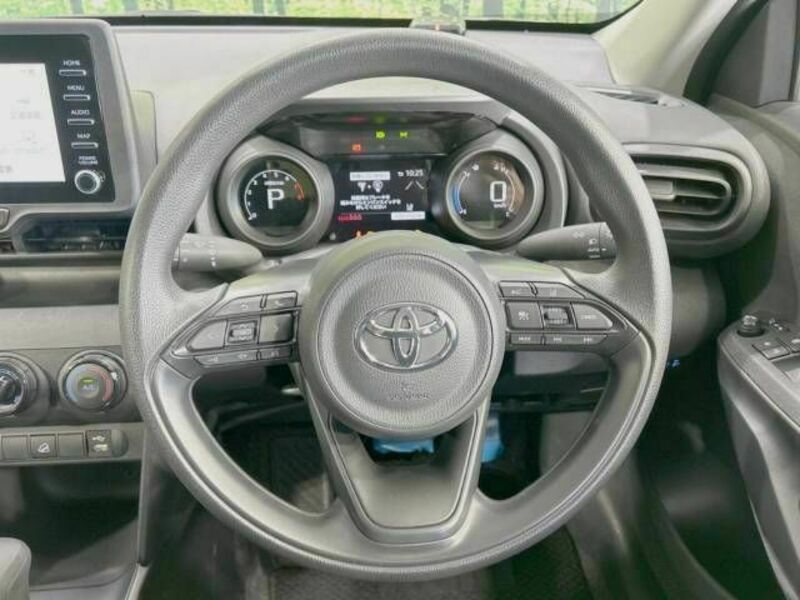 YARIS CROSS-11