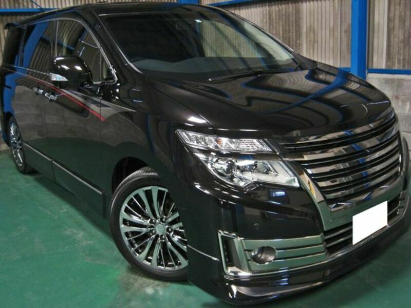 NISSAN　ELGRAND