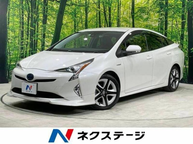 TOYOTA　PRIUS