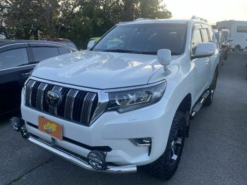 TOYOTA　LAND CRUISER PRADO