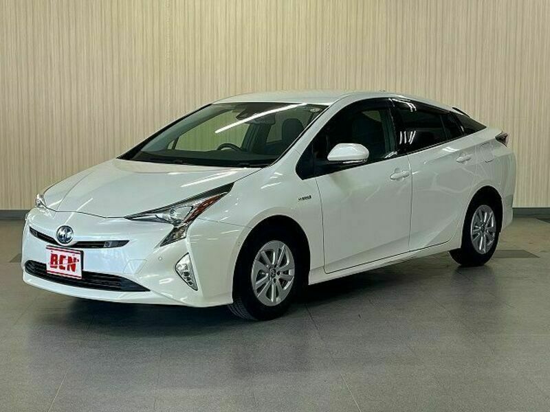 TOYOTA　PRIUS