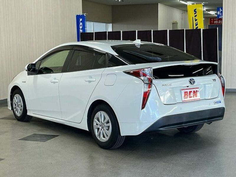 PRIUS-8