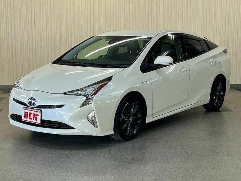 TOYOTA　PRIUS