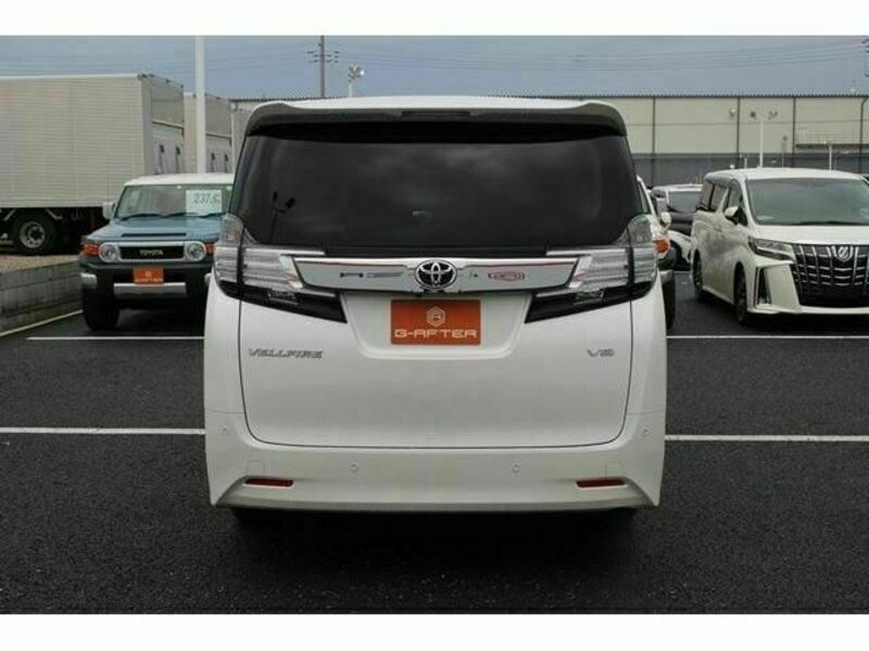 VELLFIRE-9