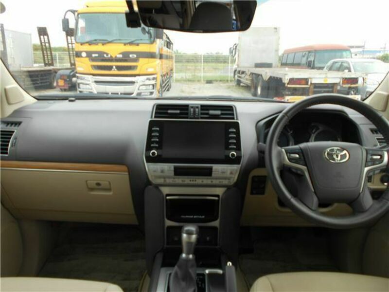 LAND CRUISER PRADO-2