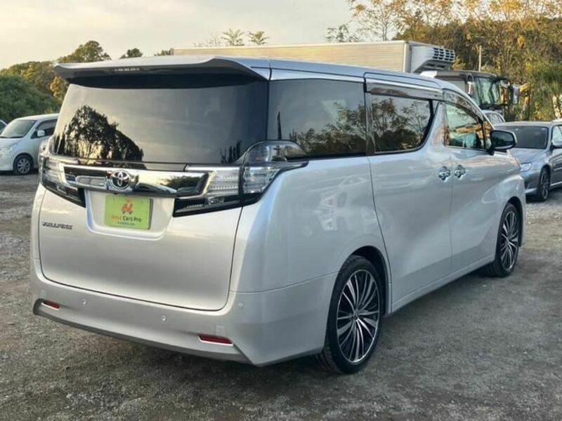 VELLFIRE-4